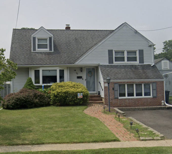 Worn roof before replacement